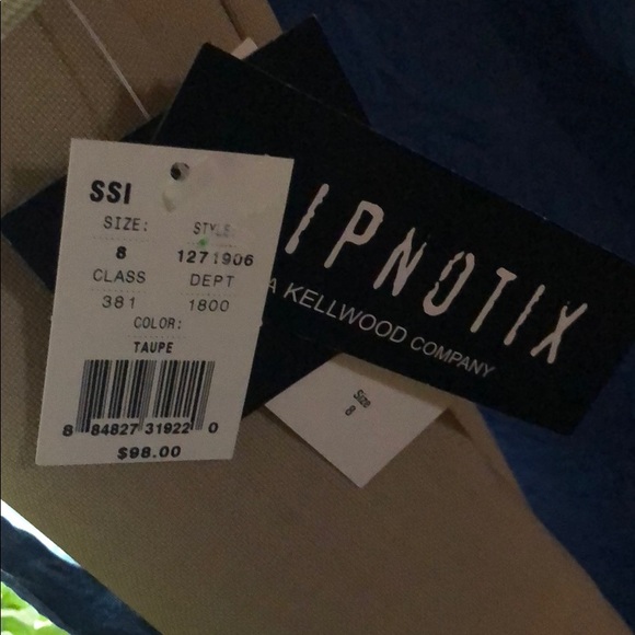 4 Piece Suit, Size 8, Taupe. - Picture 2 of 4